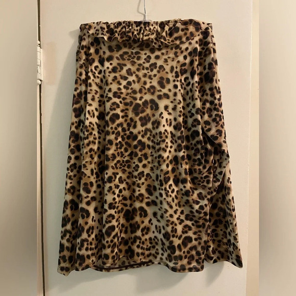 Susan Graver Leopard Print Ruffle Deep V Neck Long Sleeve Size Medium - Picture 7 of 10